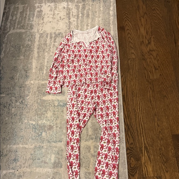 Roller Rabbit Pajama Set - Picture 2 of 3